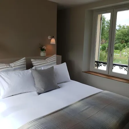 Domaine Les Bruyeres Guest house *